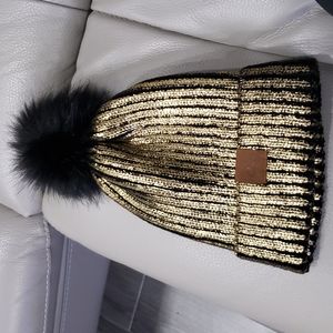 Gold/Black Pom Pom Winter Hat